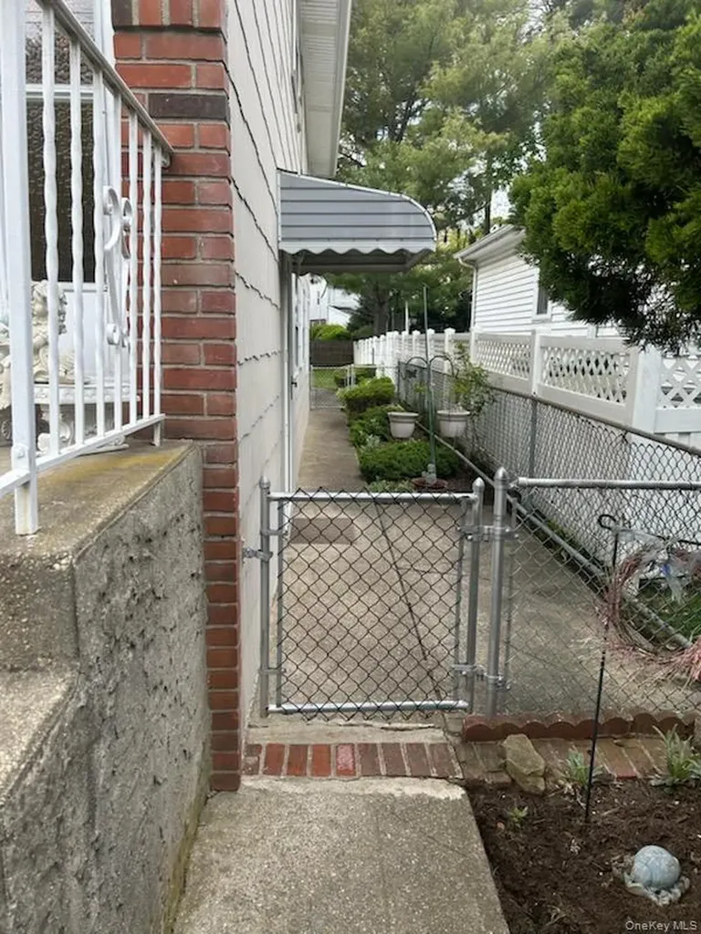 30 Malverne Avenue Malverne NY 11565