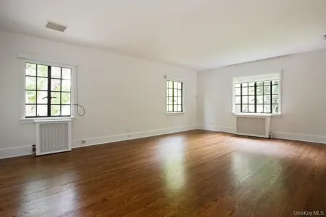 11 Eton Road Scarsdale NY 10583