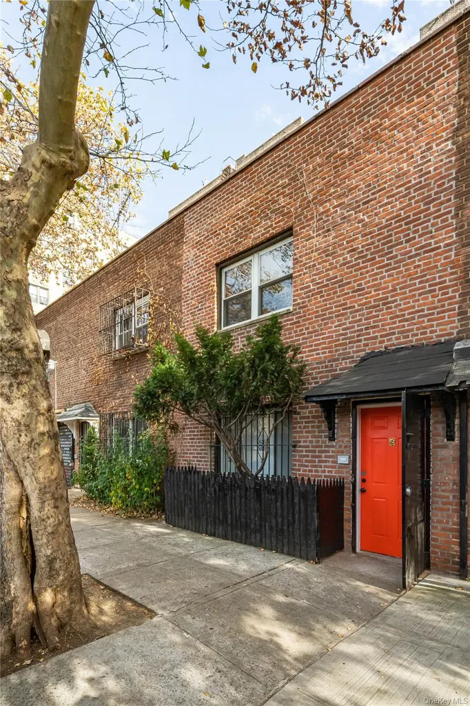 946 Gerard Avenue Bronx NY 10452