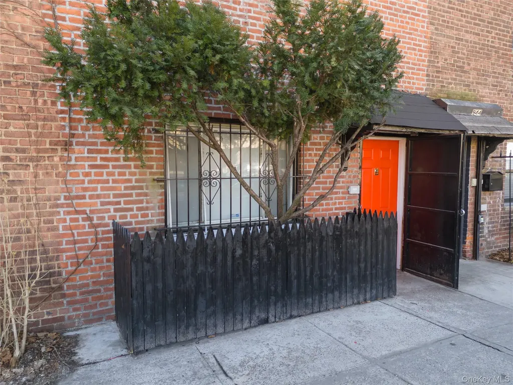 946 Gerard Avenue Bronx NY 10452