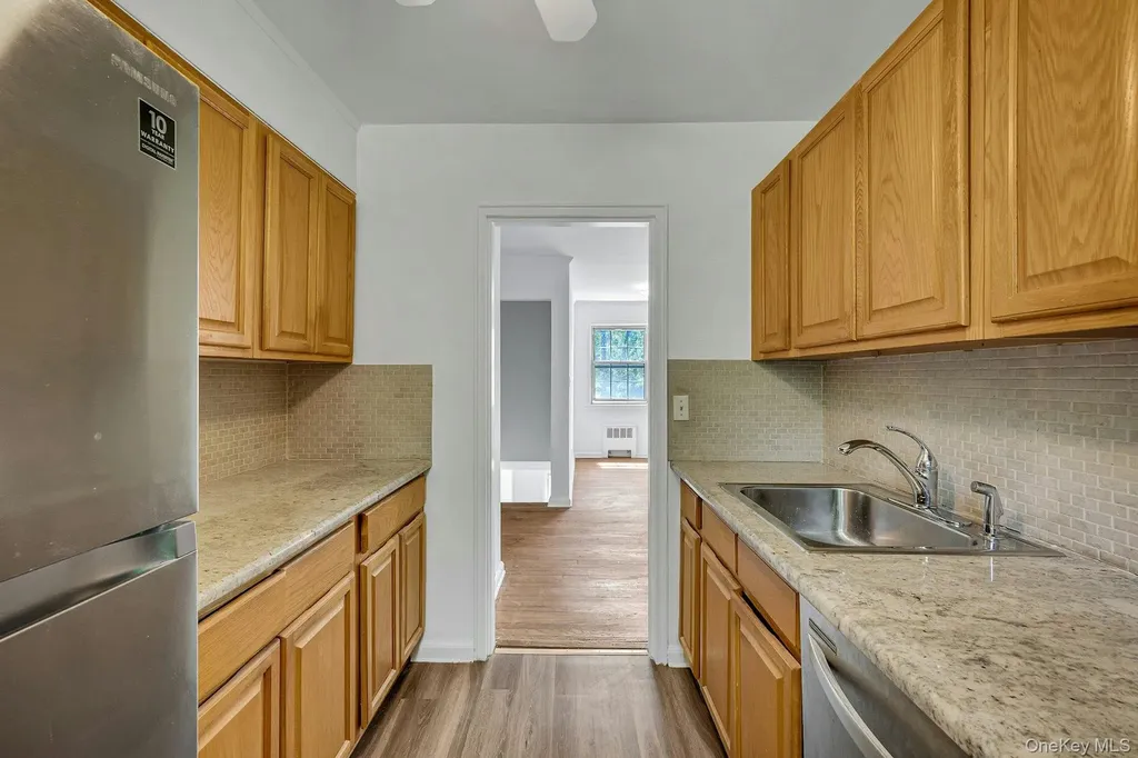 45 Robins Crescent New Rochelle NY 10801