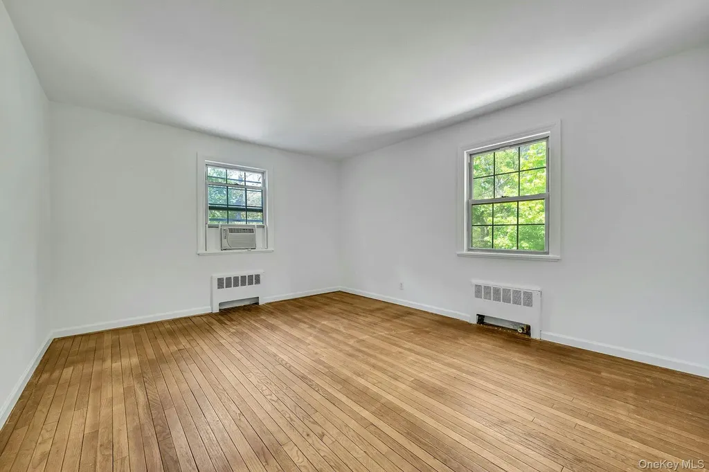 45 Robins Crescent New Rochelle NY 10801