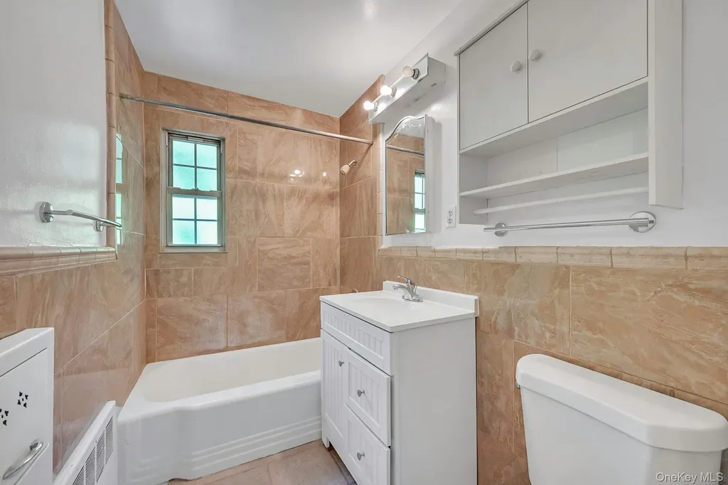 45 Robins Crescent New Rochelle NY 10801