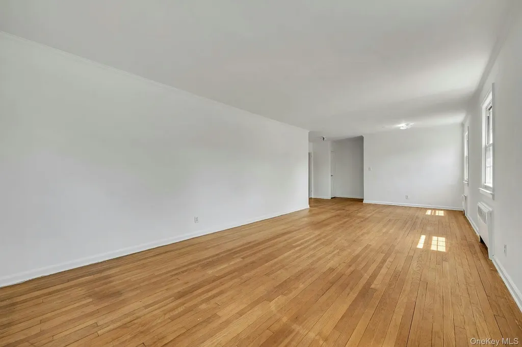 45 Robins Crescent New Rochelle NY 10801