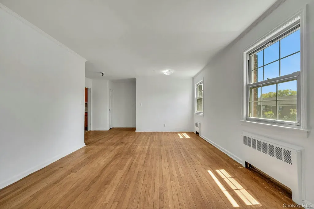 45 Robins Crescent New Rochelle NY 10801