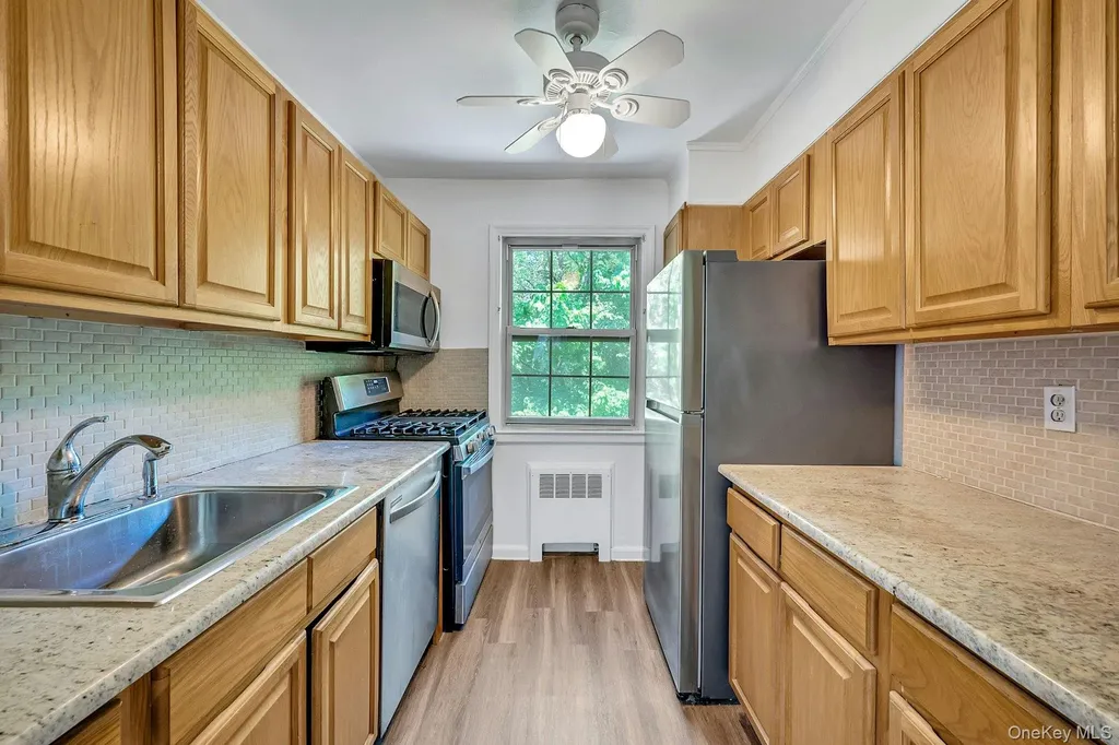 45 Robins Crescent New Rochelle NY 10801