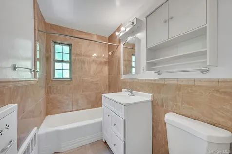 45 Robins Crescent New Rochelle NY 10801