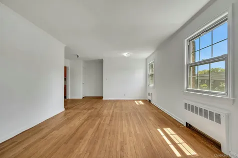45 Robins Crescent New Rochelle NY 10801