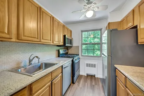 45 Robins Crescent New Rochelle NY 10801