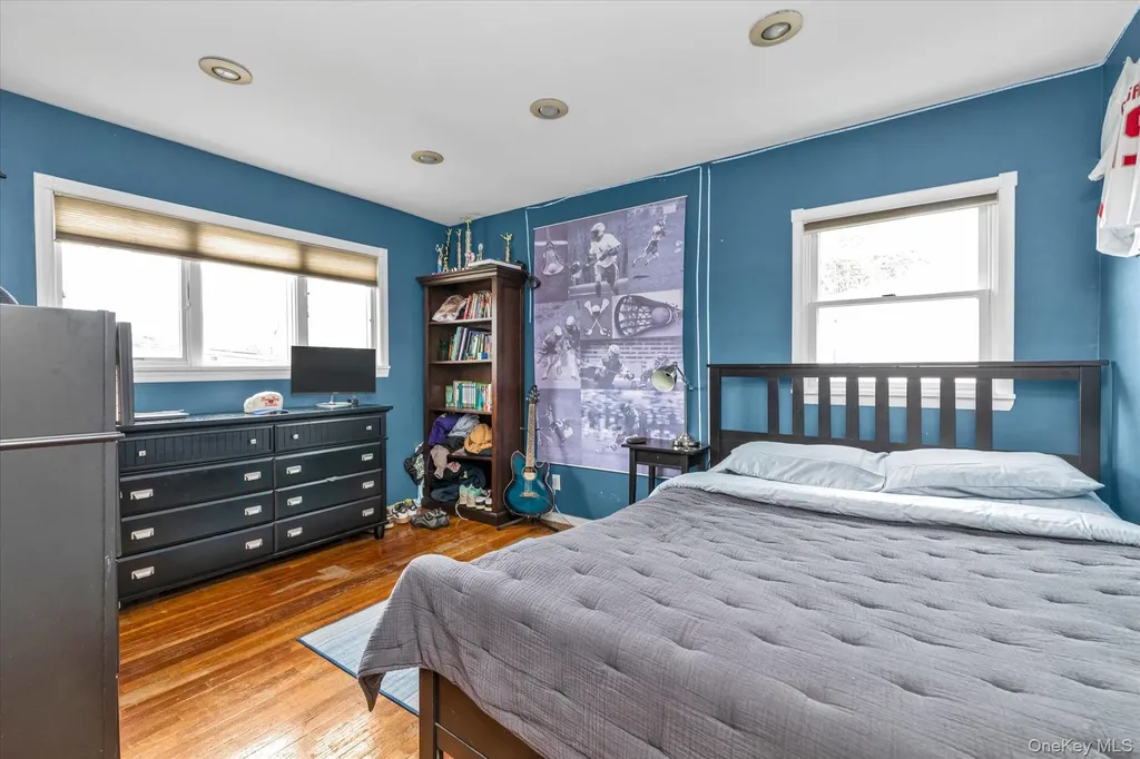 2542 Park Place Bellmore NY 11710