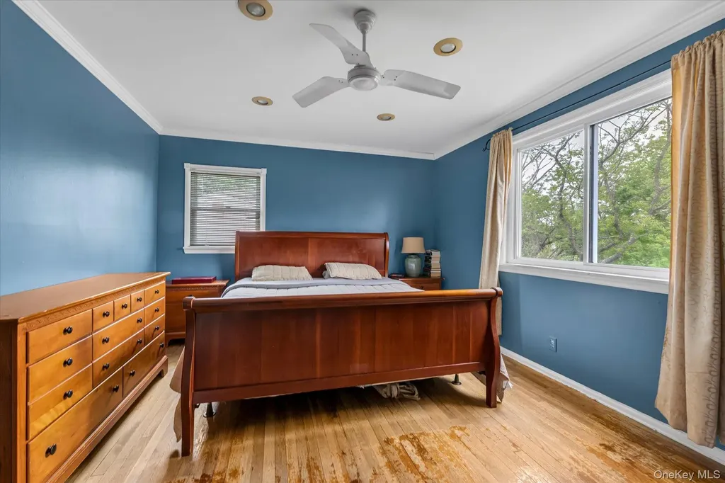2542 Park Place Bellmore NY 11710
