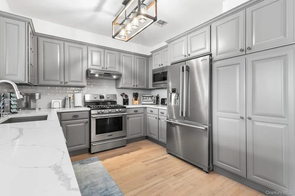 7 Salt Meadow Road Babylon NY 11702