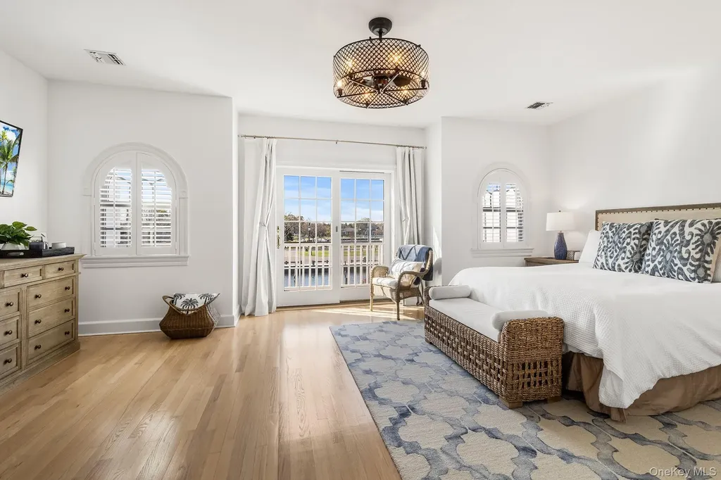 7 Salt Meadow Road Babylon NY 11702