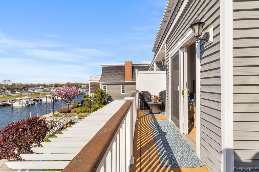 7 Salt Meadow Road Babylon NY 11702