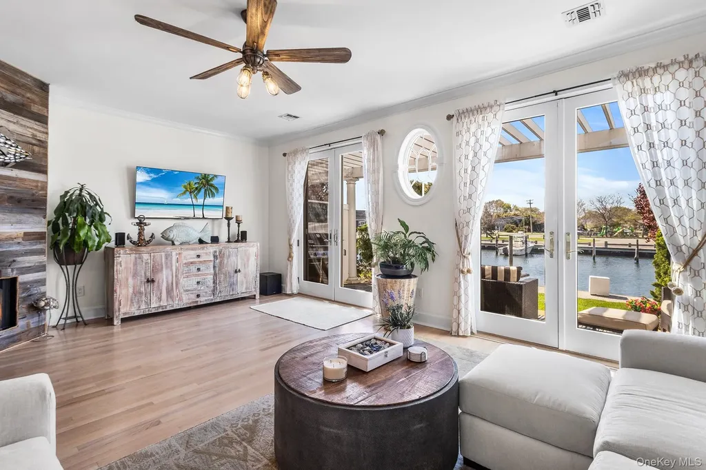 7 Salt Meadow Road Babylon NY 11702