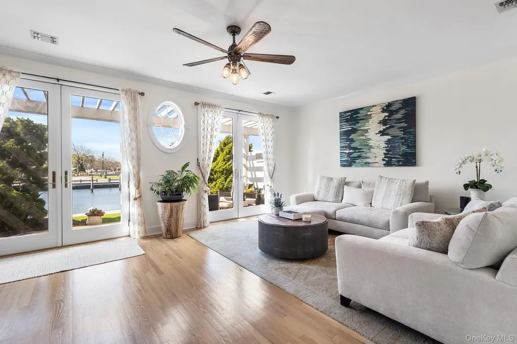 7 Salt Meadow Road Babylon NY 11702