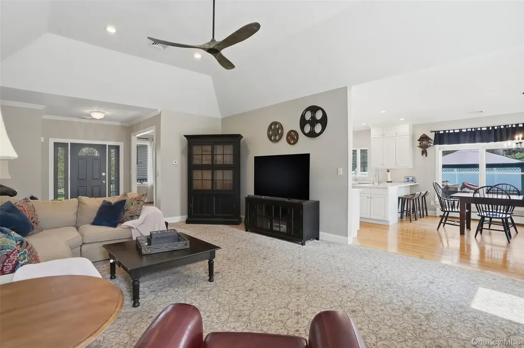 92 Coppergate Lane Warwick NY 10990