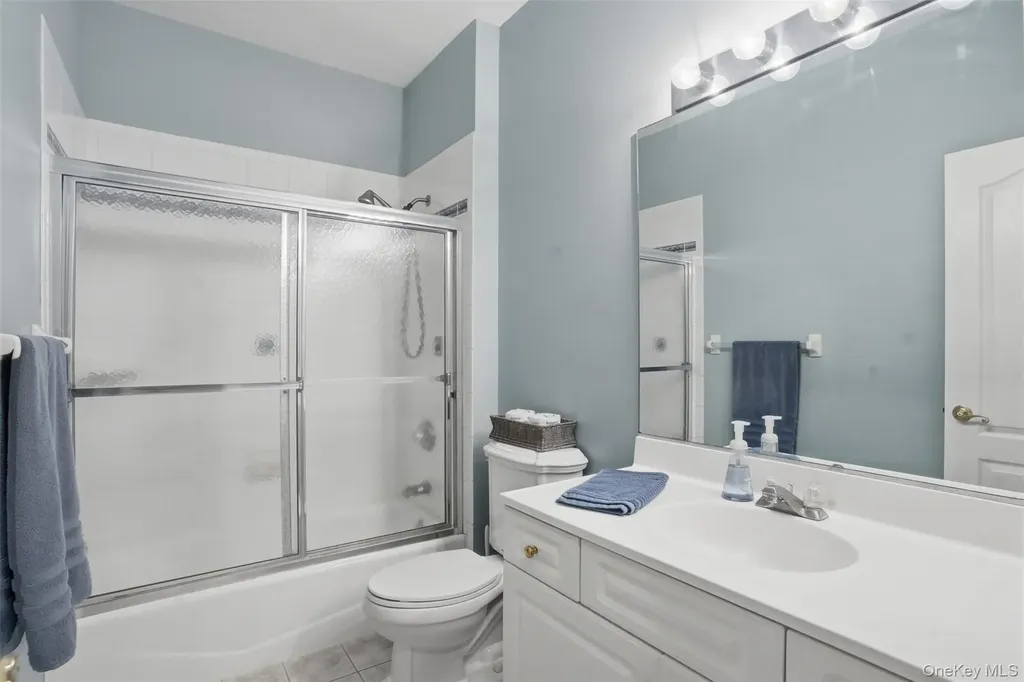 92 Coppergate Lane Warwick NY 10990
