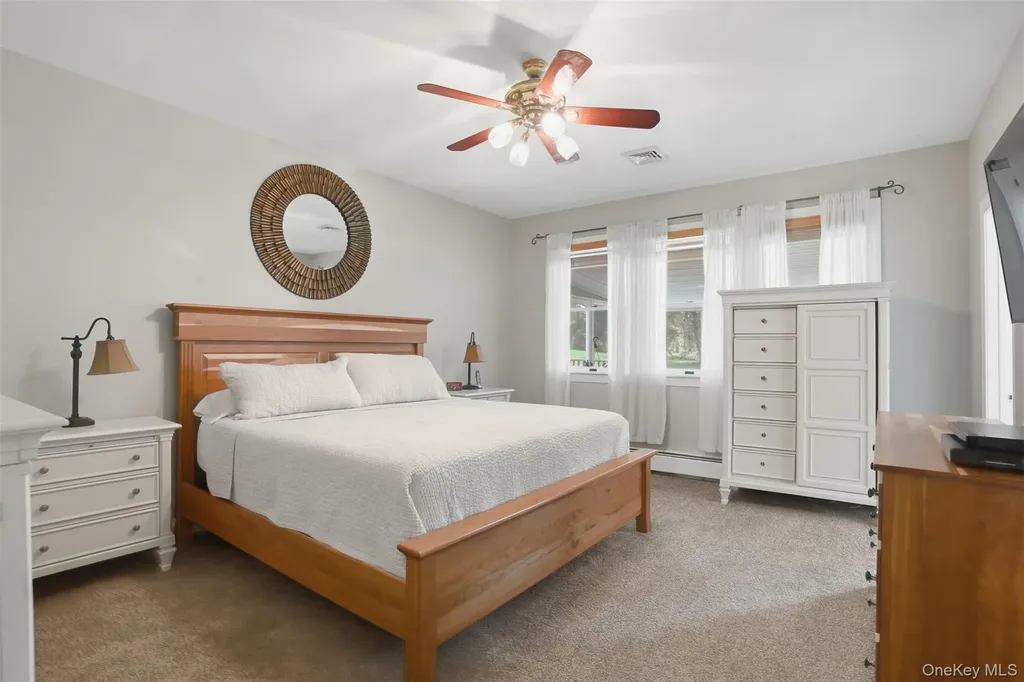 92 Coppergate Lane Warwick NY 10990