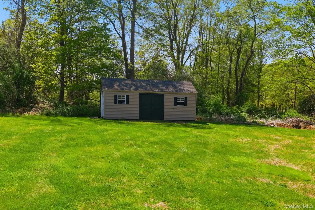 92 Coppergate Lane Warwick NY 10990