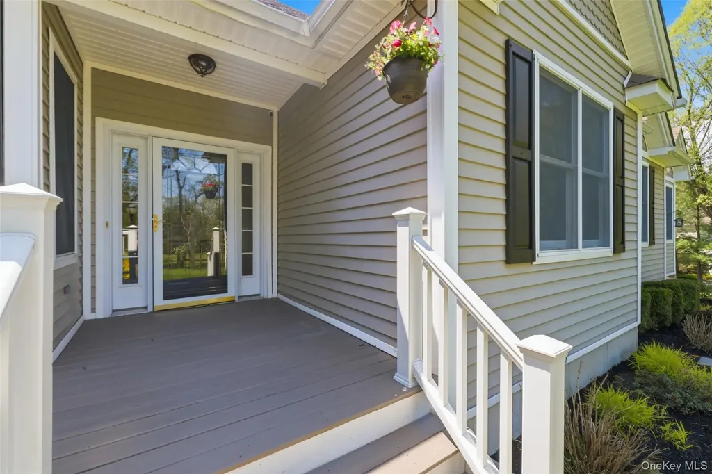 92 Coppergate Lane Warwick NY 10990