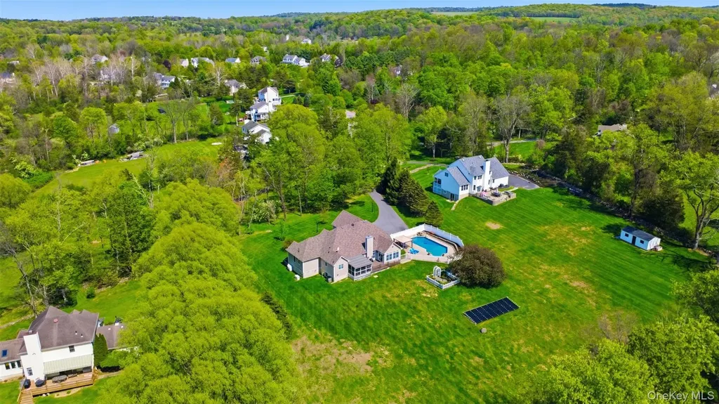 92 Coppergate Lane Warwick NY 10990