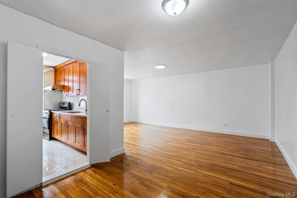 67-25 Dartmouth Street Forest Hills NY 11375