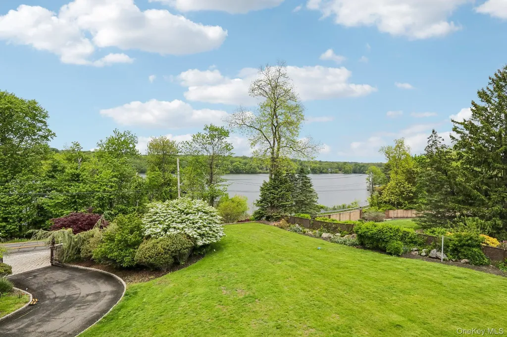 250 Old Mill Road West Nyack NY 10994