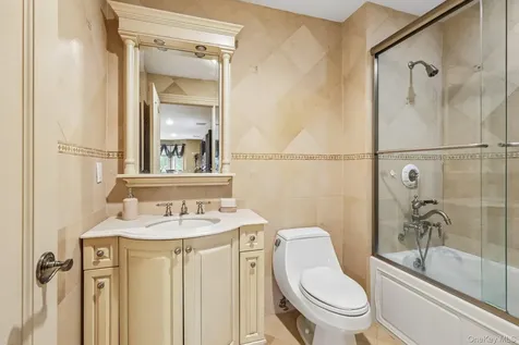 250 Old Mill Road West Nyack NY 10994