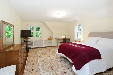 69 Tunstall Road Scarsdale NY 10583