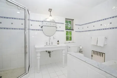 69 Tunstall Road Scarsdale NY 10583