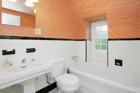 69 Tunstall Road Scarsdale NY 10583