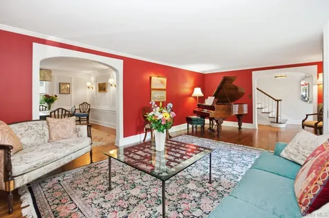 69 Tunstall Road Scarsdale NY 10583