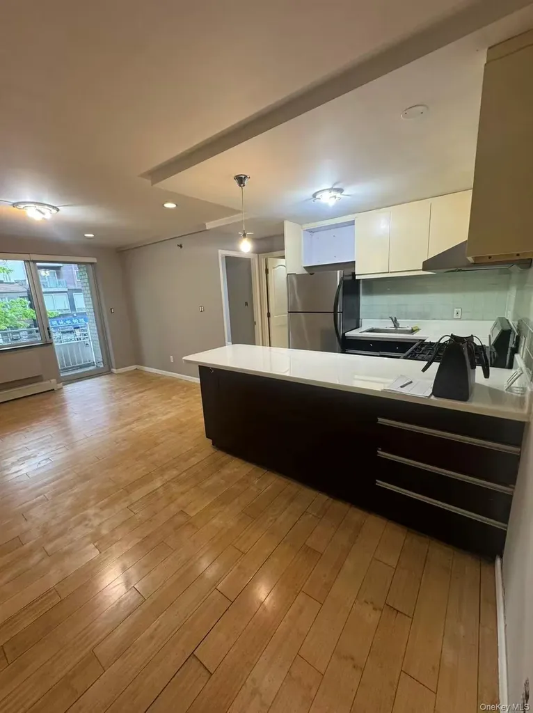 132-03 Sanford Avenue Flushing NY 11355