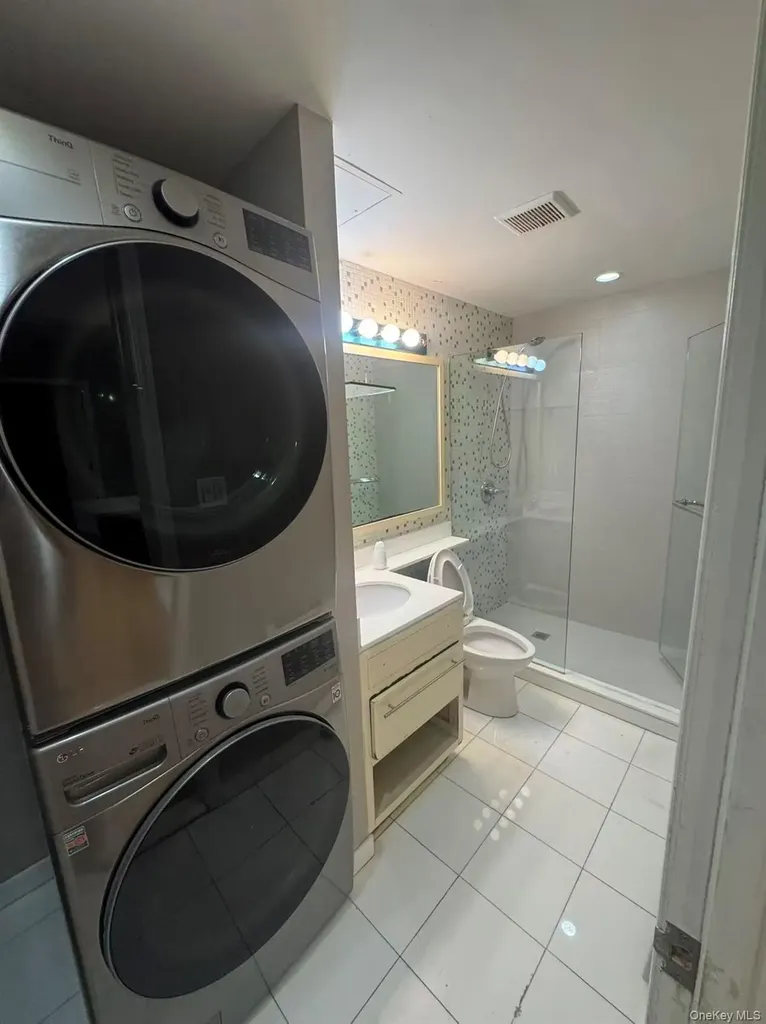 132-03 Sanford Avenue Flushing NY 11355