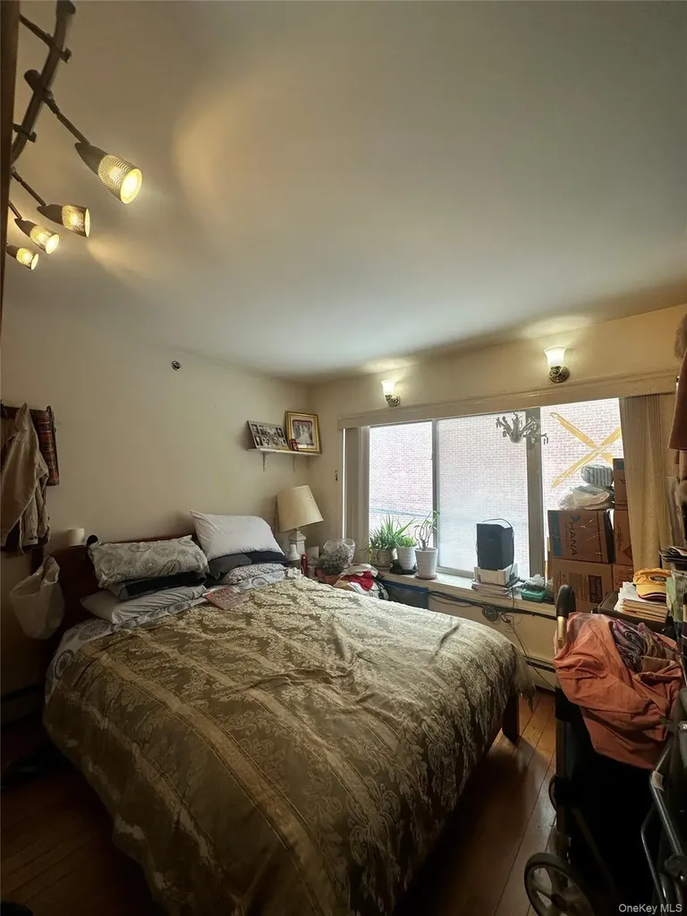 40-24 76th Street Elmhurst NY 11373