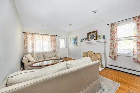 32 Buffalo Avenue East Atlantic Beach NY 11561