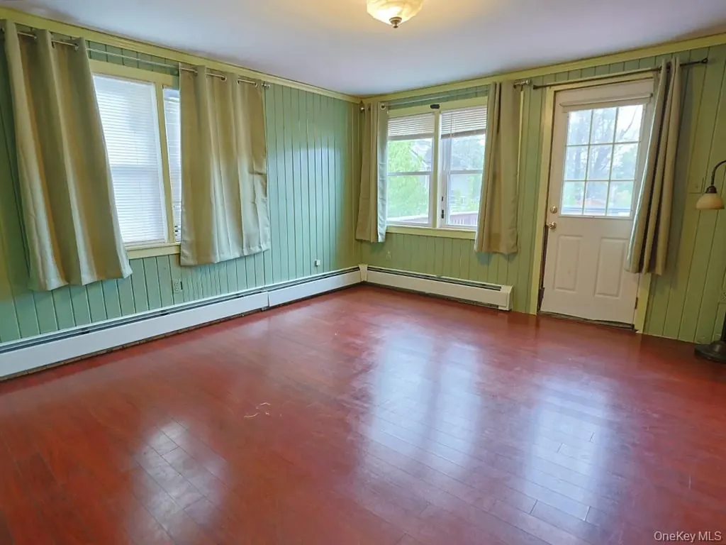 68 Weaver Street Montgomery NY 12549