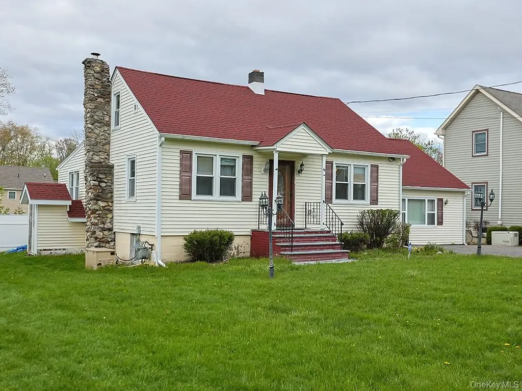 68 Weaver Street Montgomery NY 12549