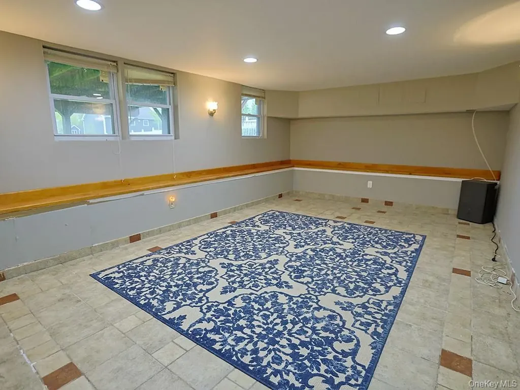68 Weaver Street Montgomery NY 12549