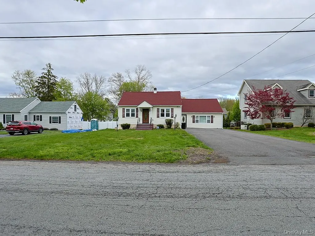 68 Weaver Street Montgomery NY 12549