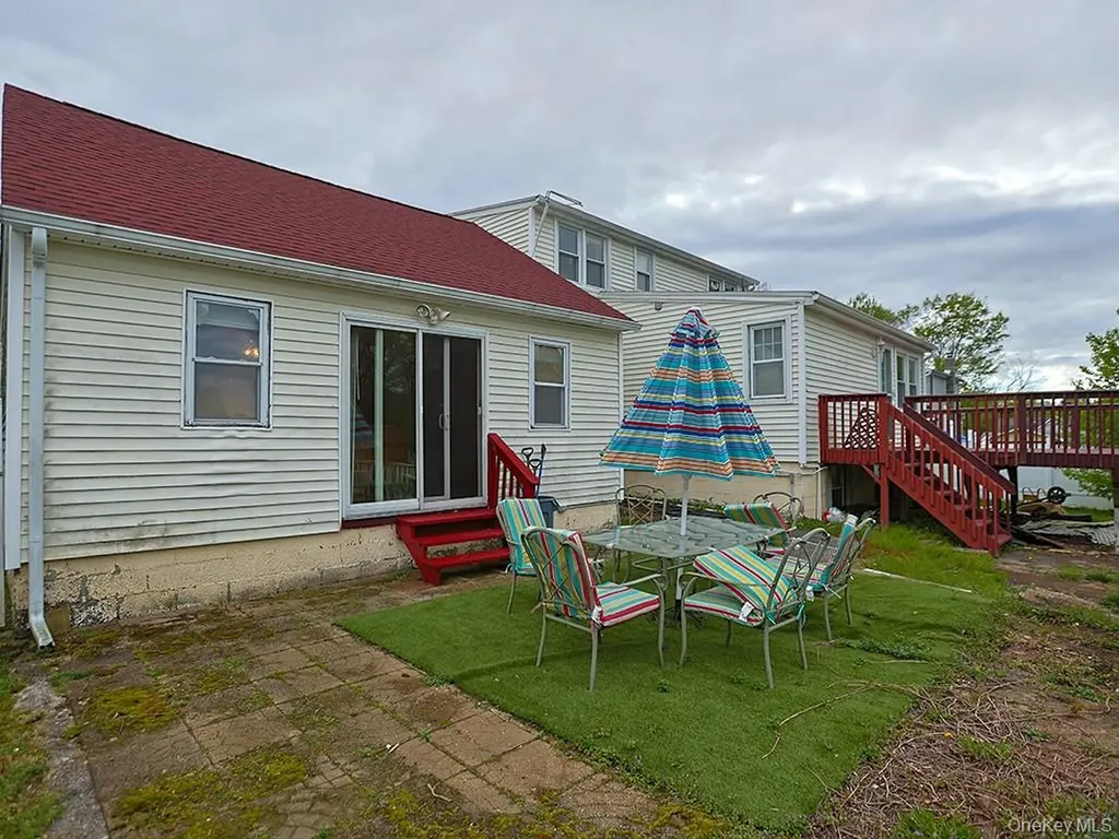 68 Weaver Street Montgomery NY 12549