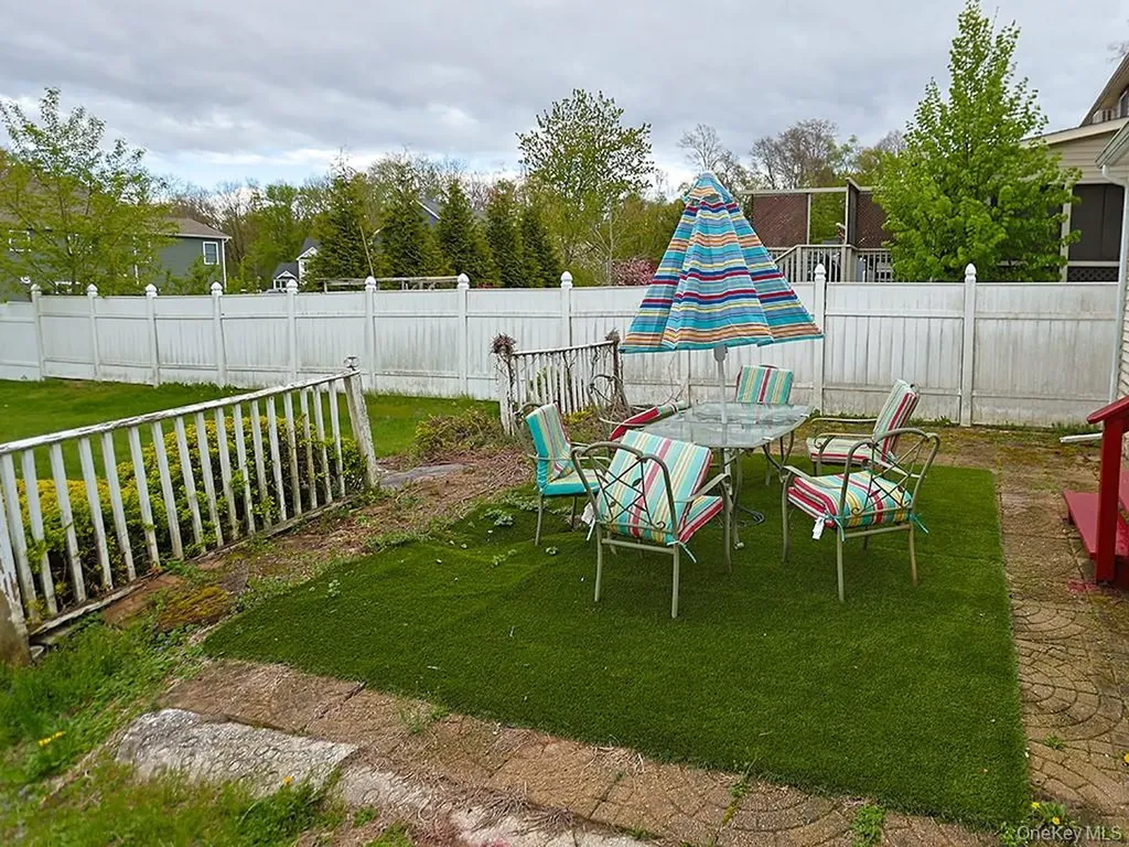 68 Weaver Street Montgomery NY 12549