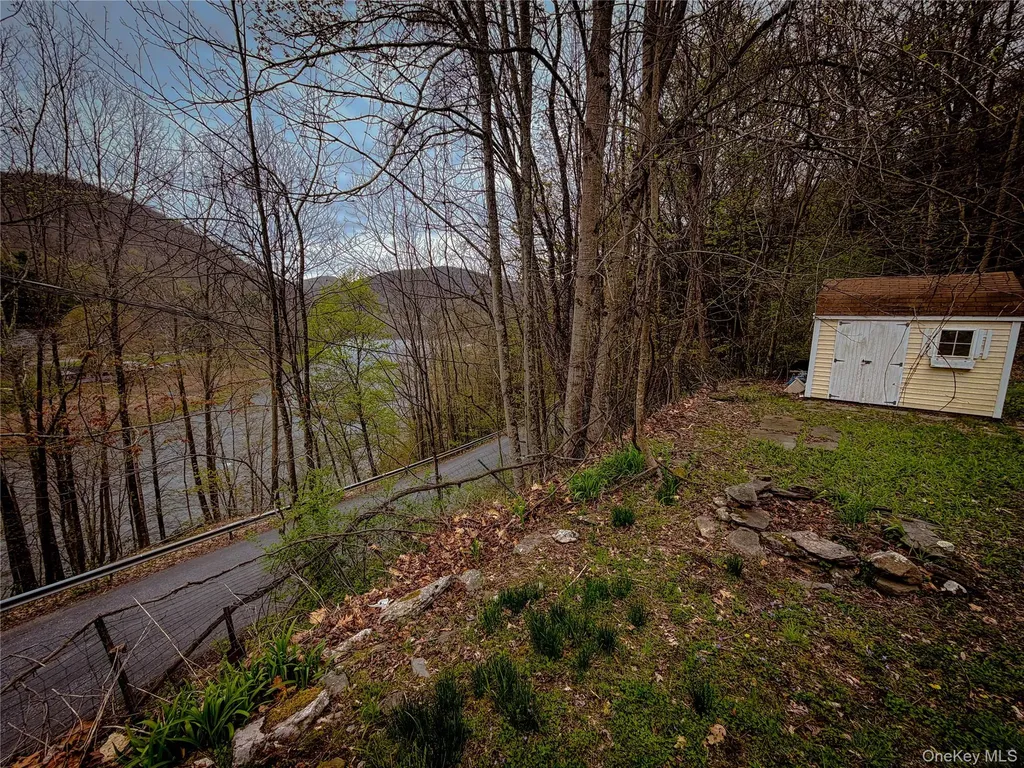 322 Peas Eddy Road Hancock NY 13783