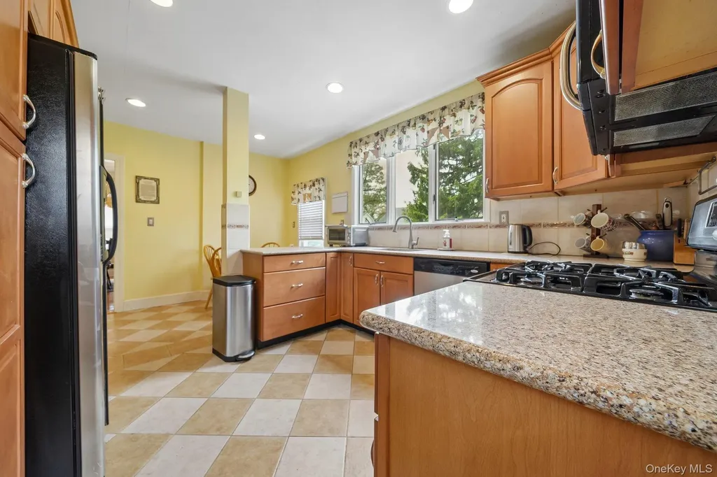 169 Devoe Avenue Yonkers NY 10705