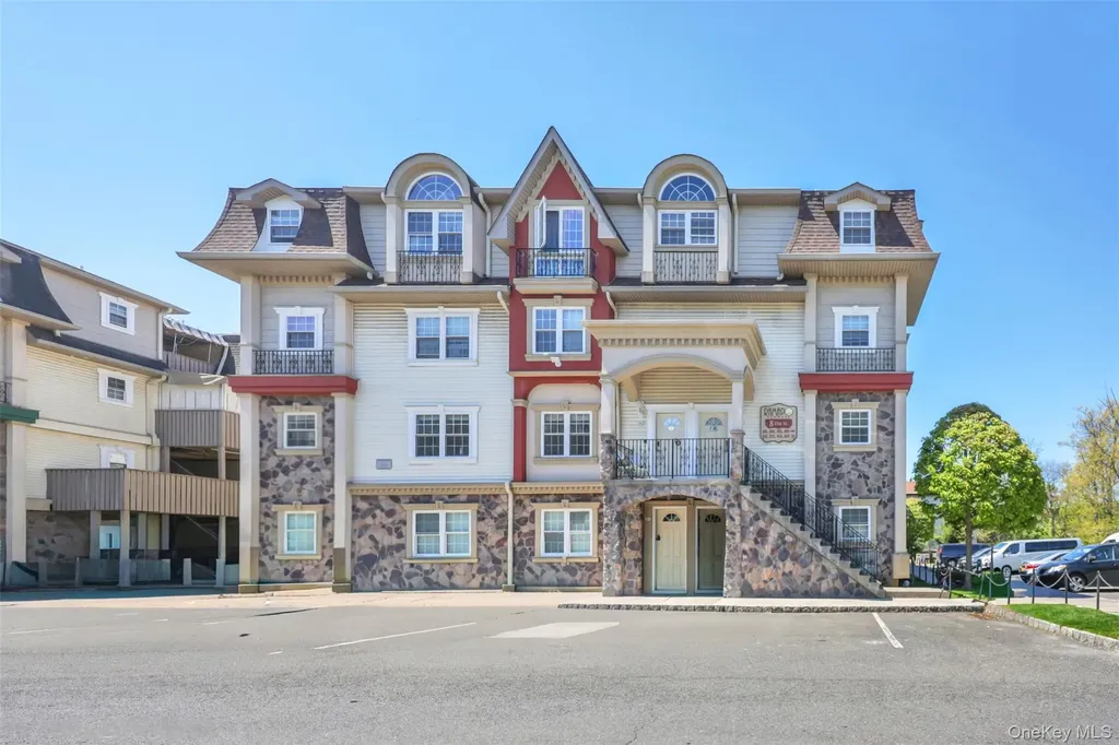 8 Elm Street Spring Valley NY 10977