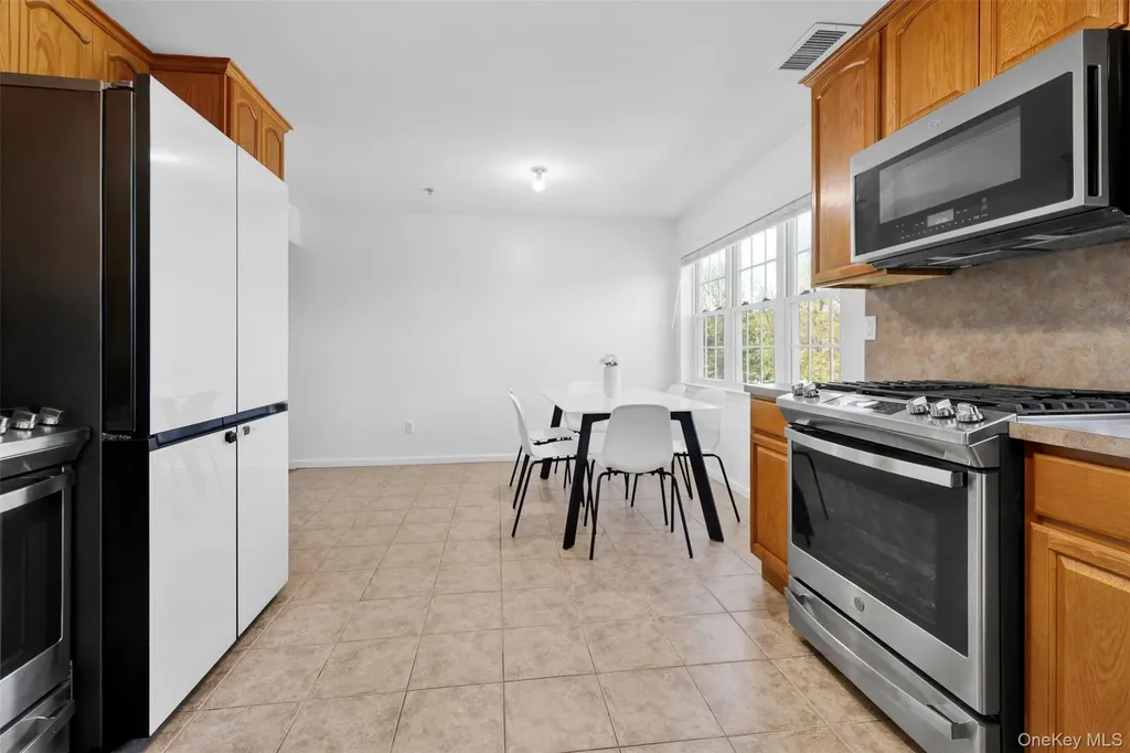 8 Elm Street Spring Valley NY 10977