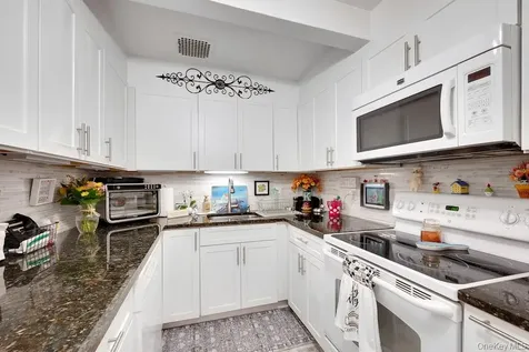 117 De Haven Drive Yonkers NY 10703