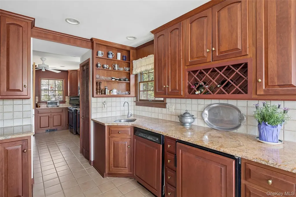 100 Crescent Sag Harbor NY 11963