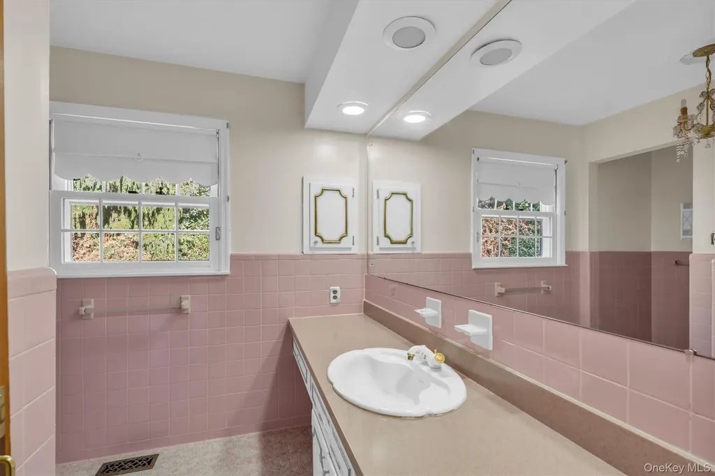 133 Old Field Road Setauket NY 11733